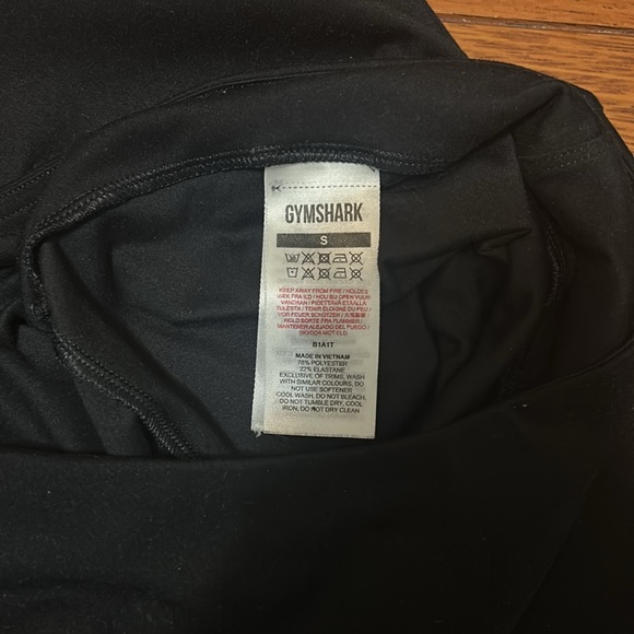 SOLD Gymshark Black Leggings - Picture 4 of 4
